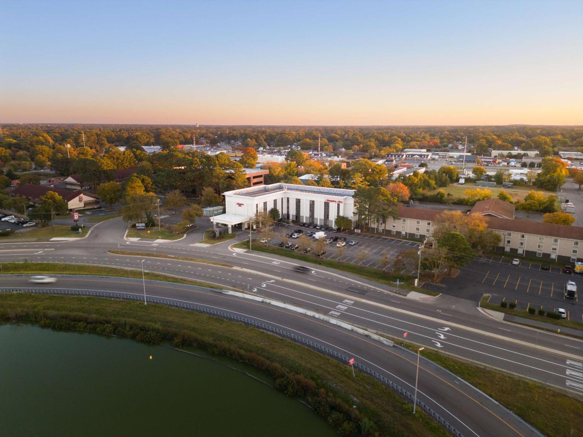 Hampton Inn Norfolk/Вирджиния-Бич Экстерьер фото