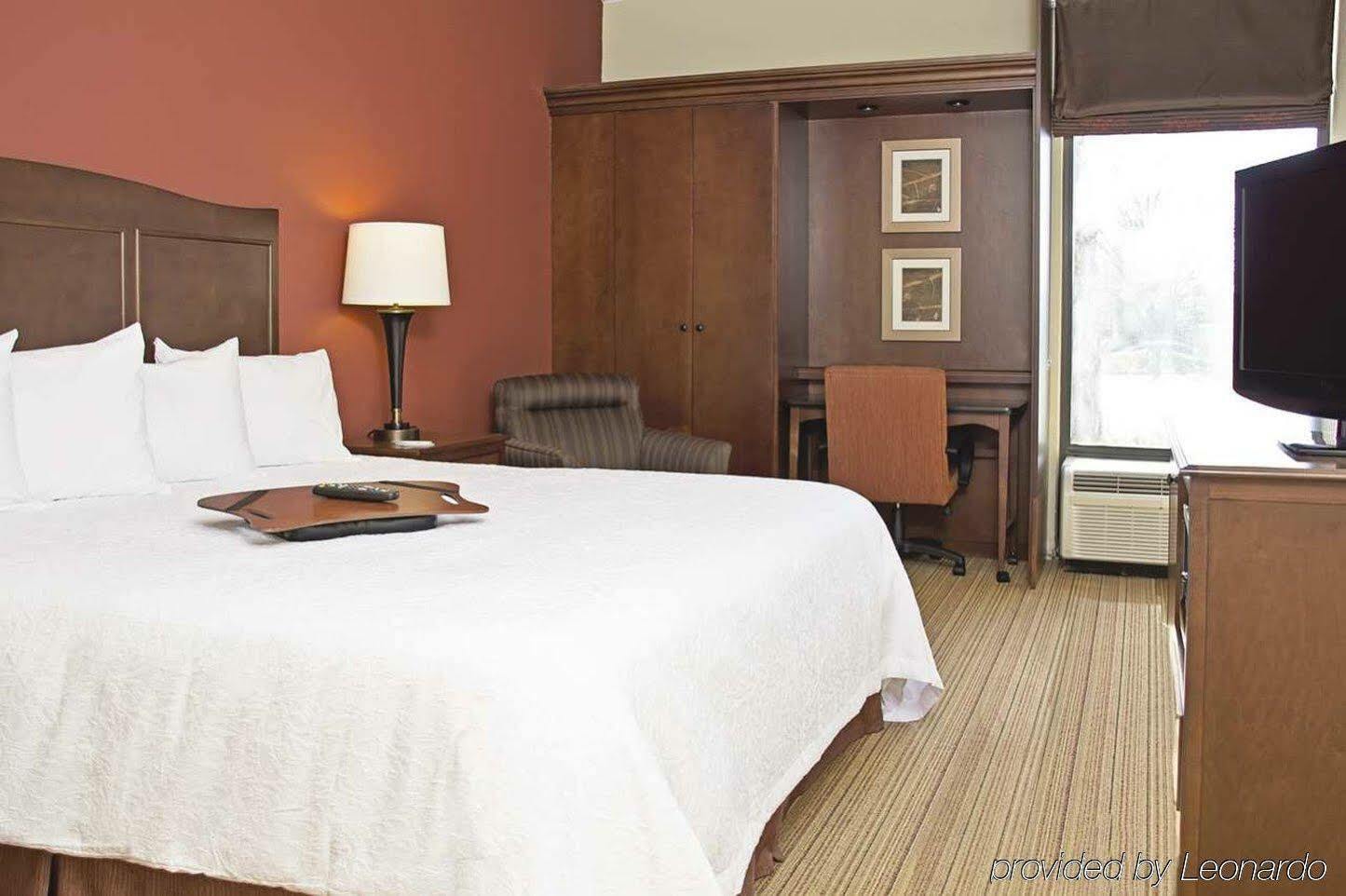 Hampton Inn Norfolk/Вирджиния-Бич Экстерьер фото