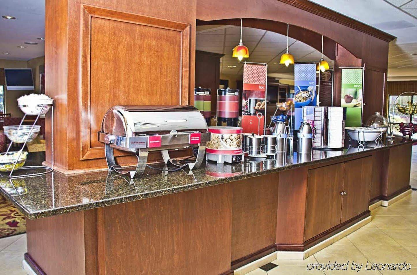 Hampton Inn Norfolk/Вирджиния-Бич Экстерьер фото